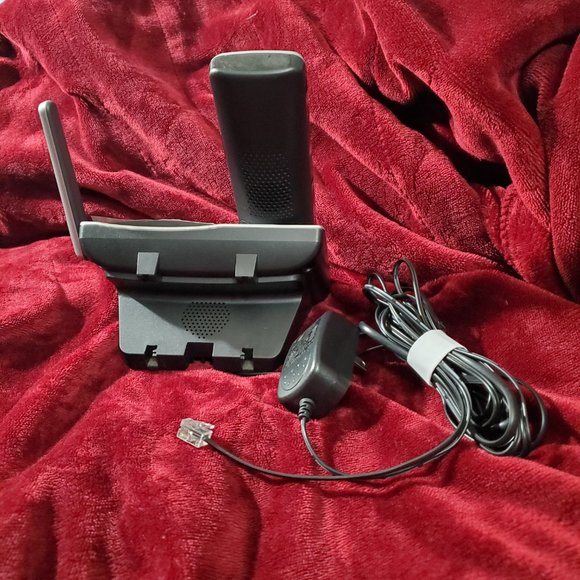 AT&T Cordless Telephone, Base, and Digital Answering System Single Line - Picture 4 of 16